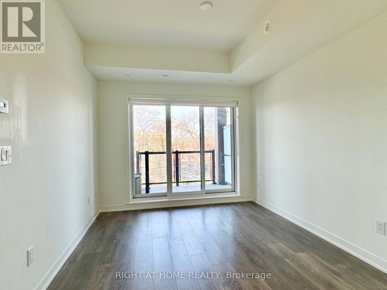 214 - 165 Canon Jackson Drive, Toronto, Ontario  M6M 0C4 - Photo 5 - W12018613