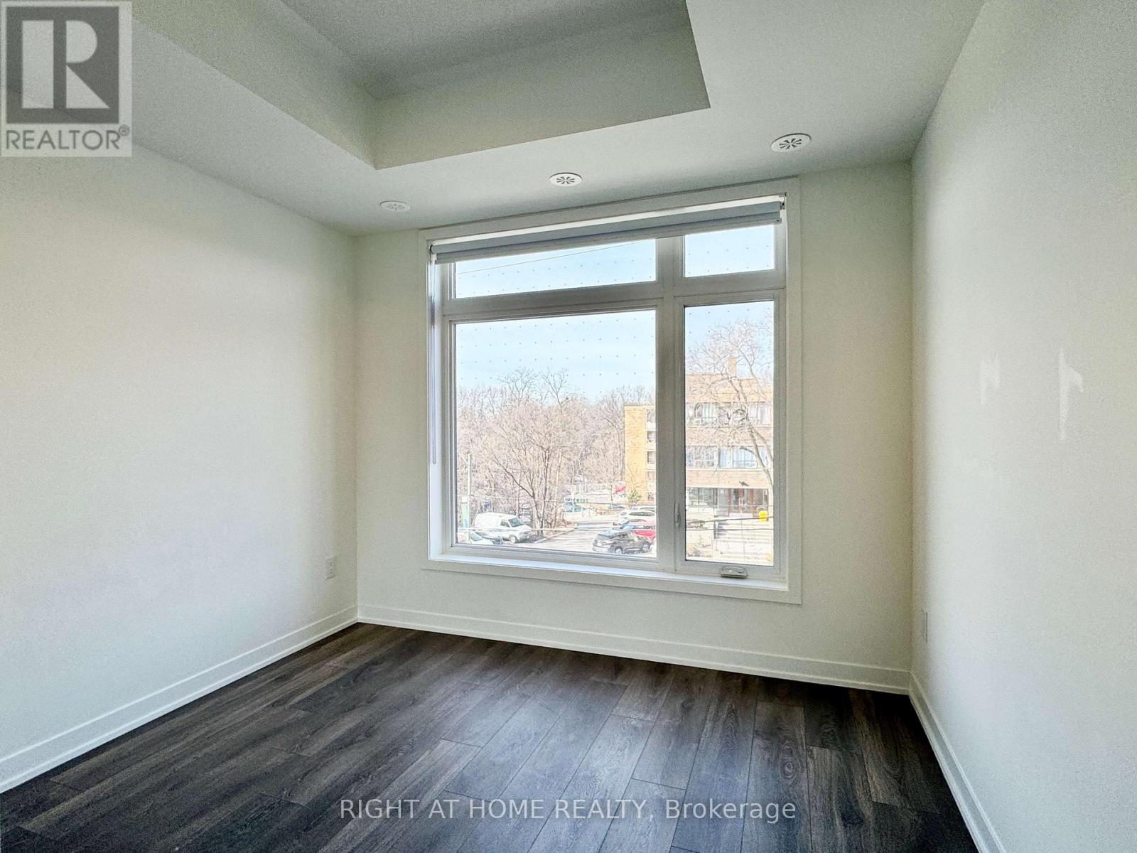 214 - 165 Canon Jackson Drive, Toronto, Ontario  M6M 0C4 - Photo 6 - W12018613