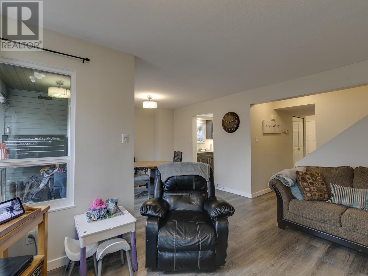 33 20653 Thorne Avenue, Maple Ridge, British Columbia  V2X 8G2 - Photo 8 - R2977175