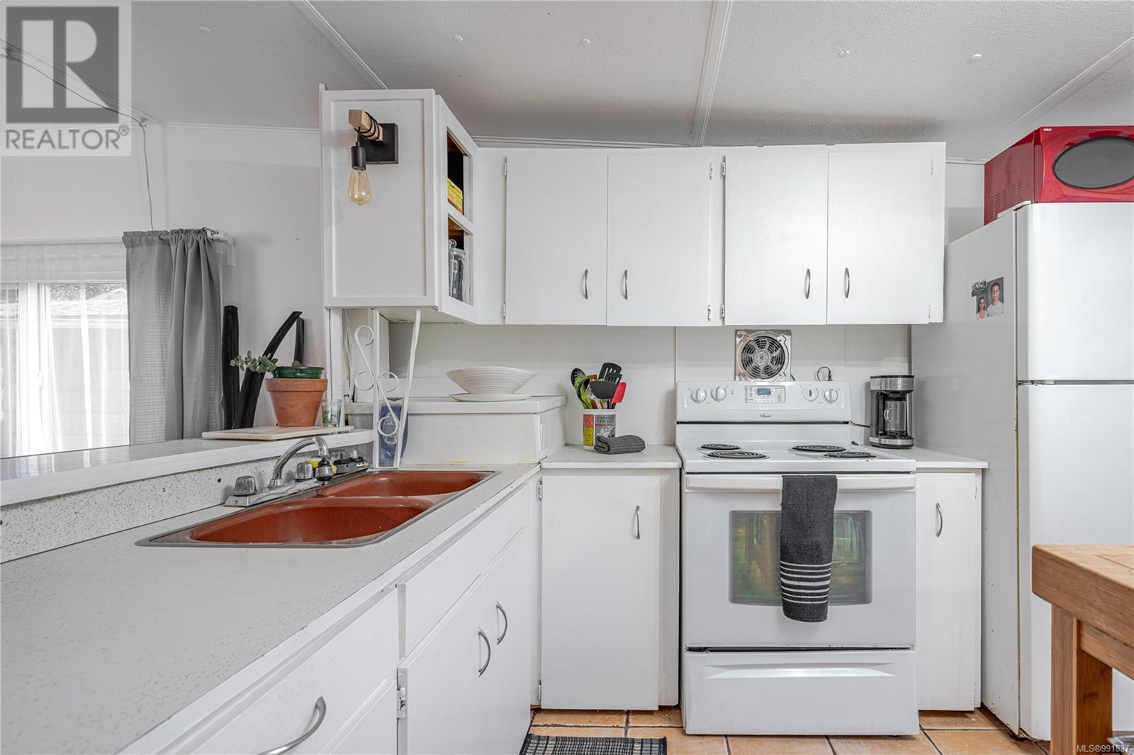 7 1201 Craigflower Rd, View Royal, British Columbia  V9A 2X9 - Photo 16 - 991837