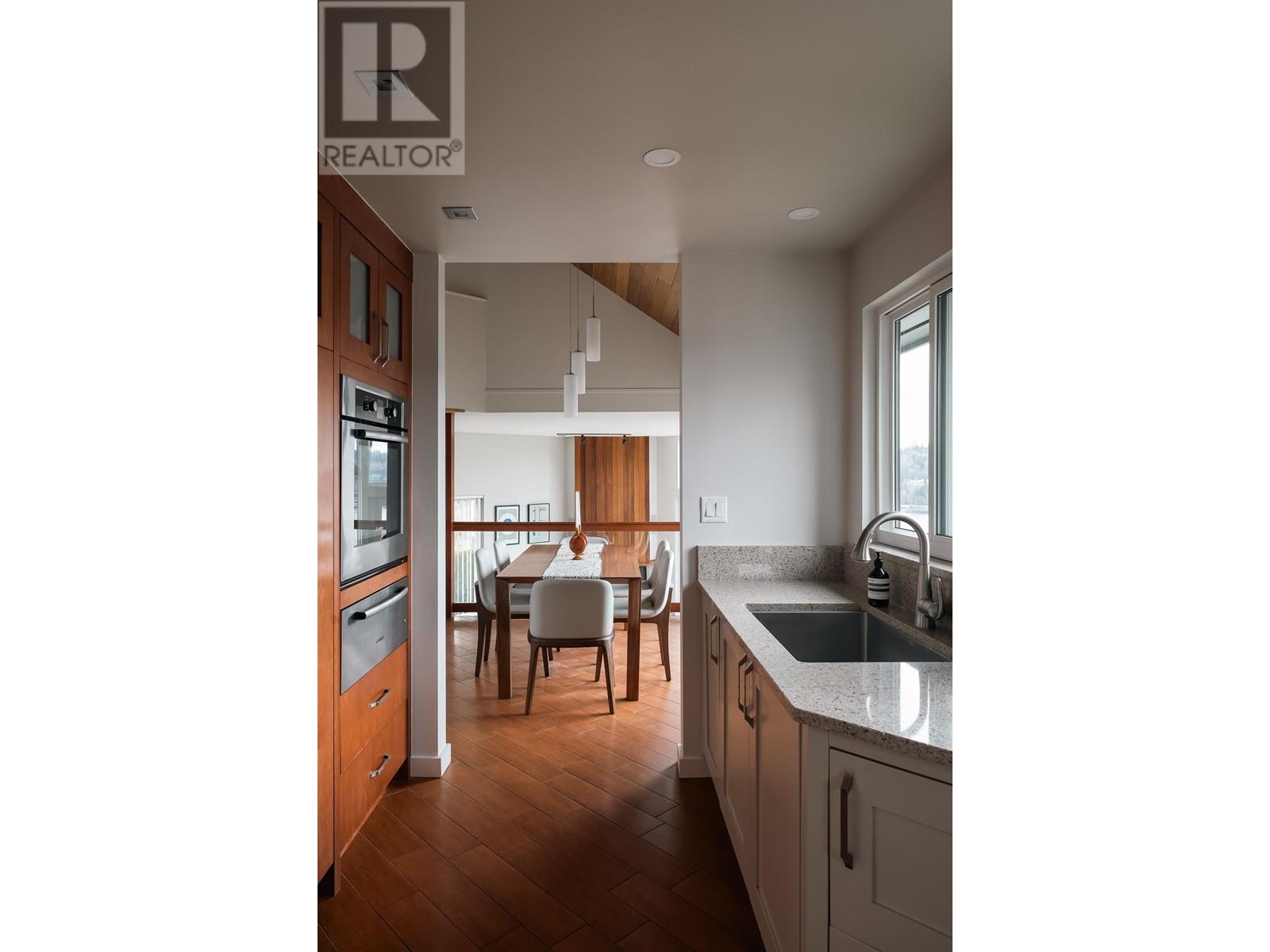 18 Crawford Bay, Port Moody, British Columbia  V3H 3N3 - Photo 14 - R2978134