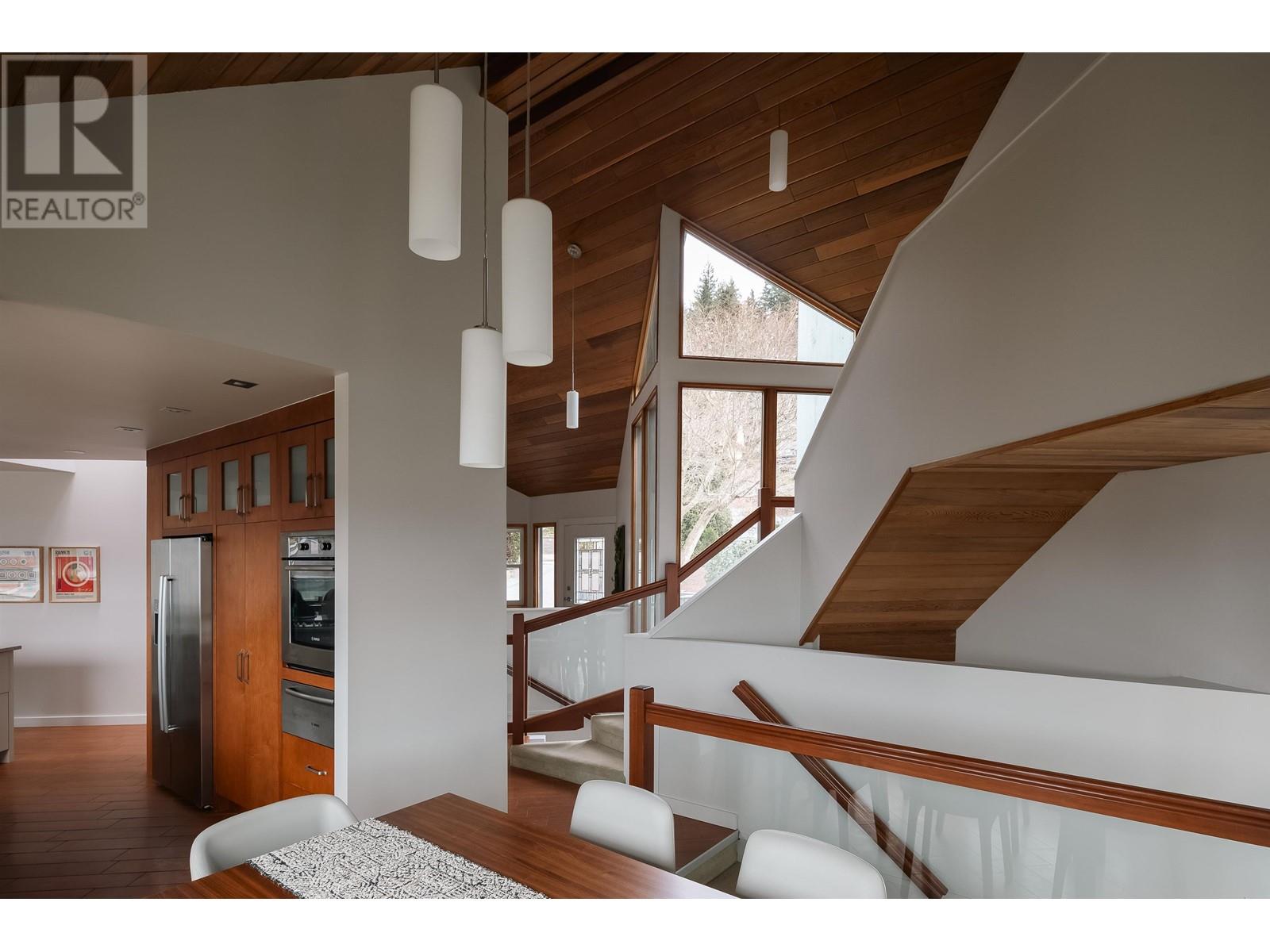 18 Crawford Bay, Port Moody, British Columbia  V3H 3N3 - Photo 16 - R2978134