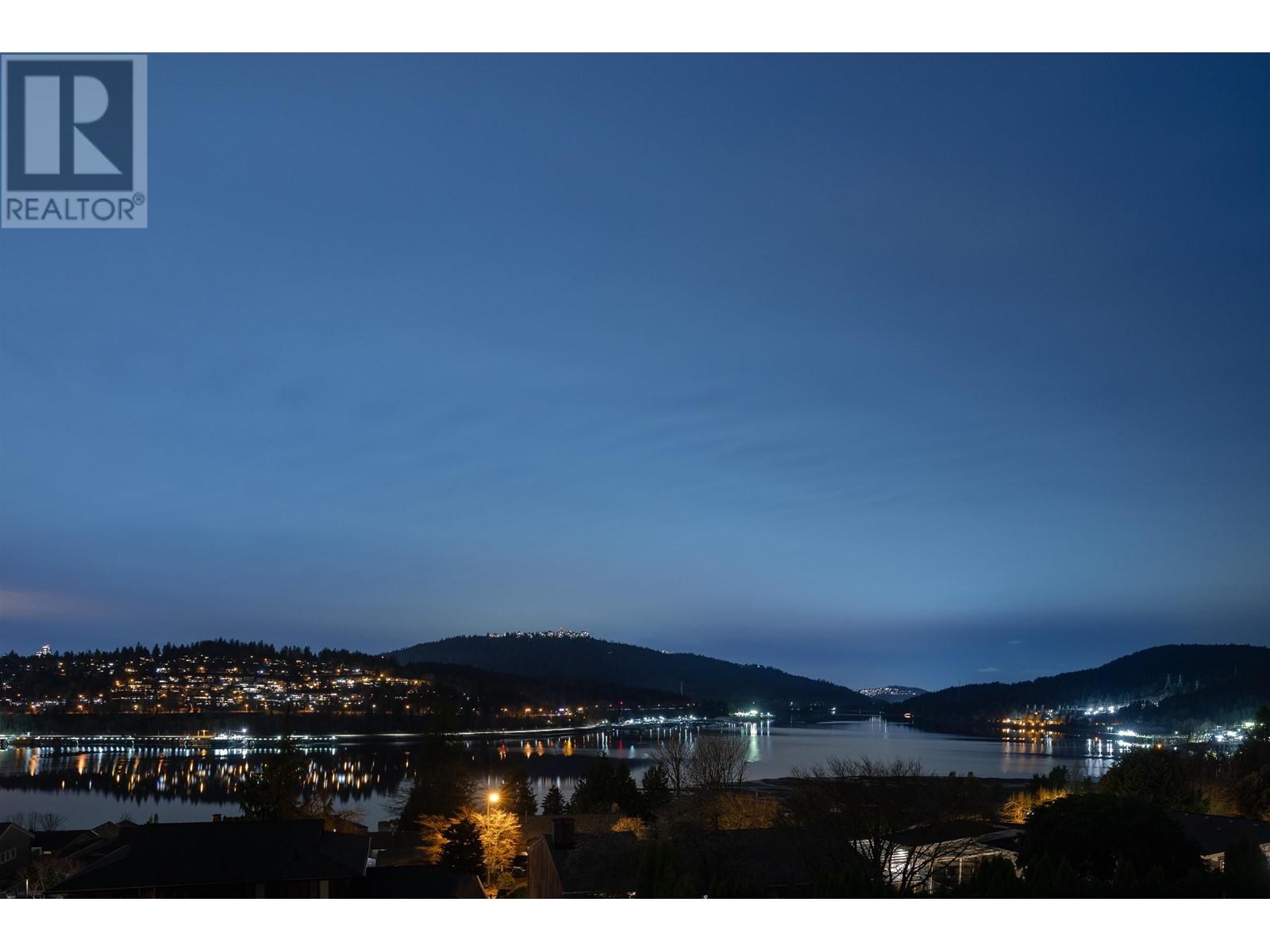 18 Crawford Bay, Port Moody, British Columbia  V3H 3N3 - Photo 3 - R2978134