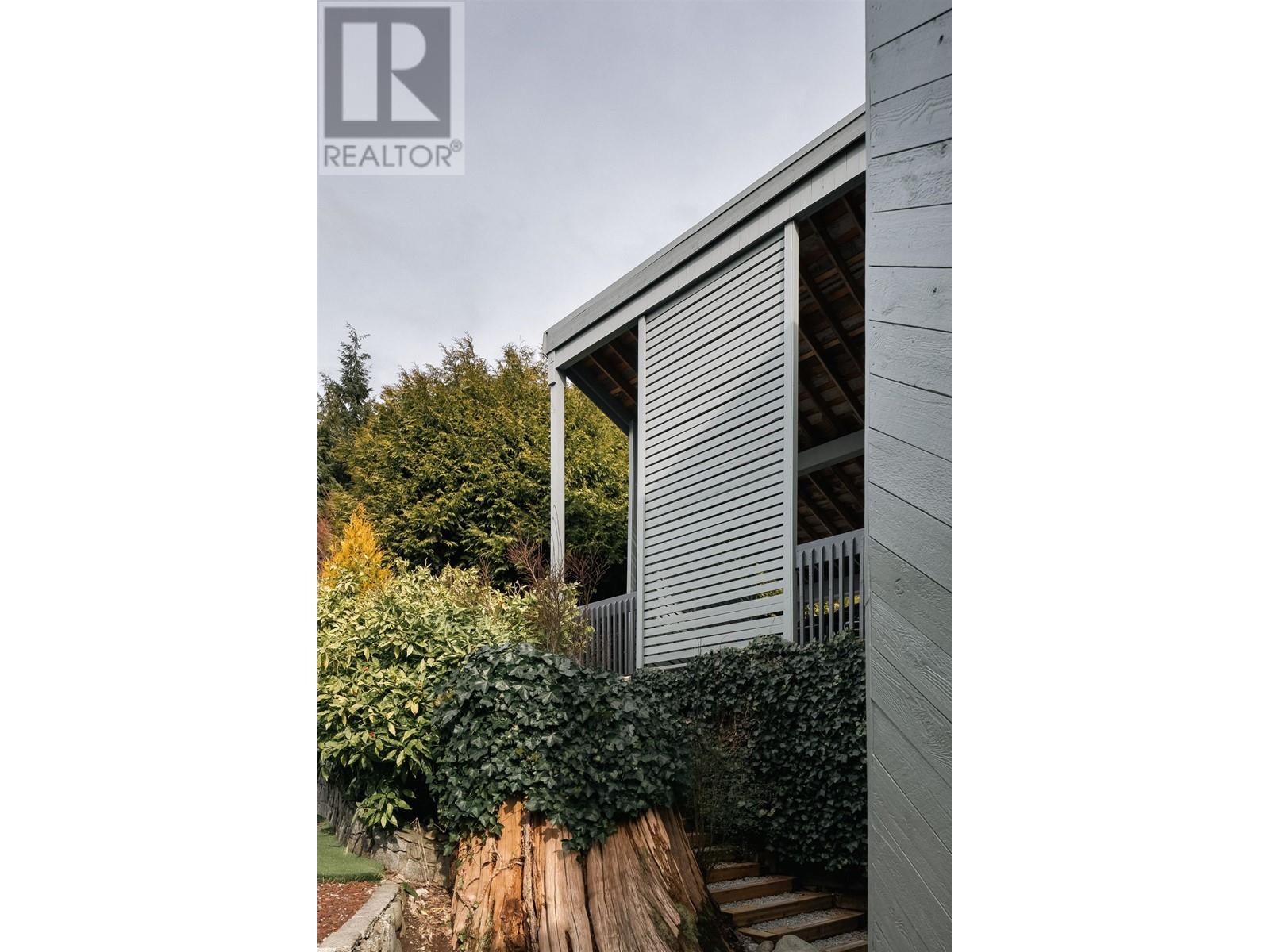 18 Crawford Bay, Port Moody, British Columbia  V3H 3N3 - Photo 30 - R2978134