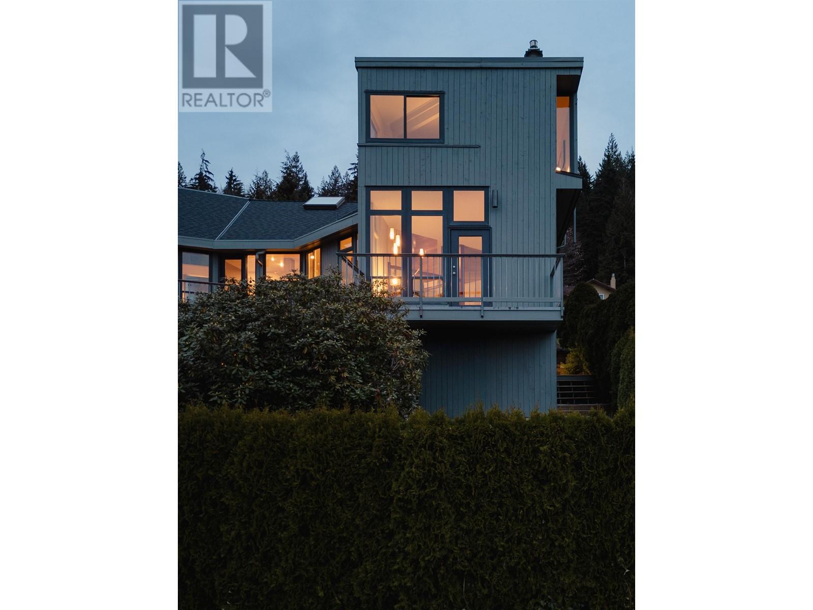 18 Crawford Bay, Port Moody, British Columbia  V3H 3N3 - Photo 34 - R2978134