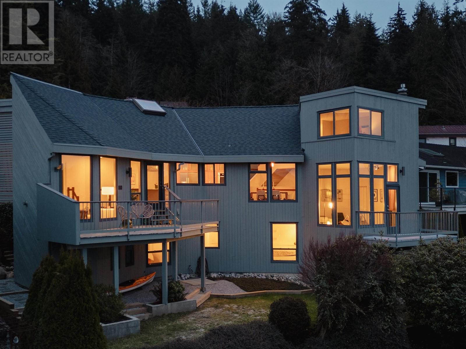 18 Crawford Bay, Port Moody, British Columbia  V3H 3N3 - Photo 35 - R2978134