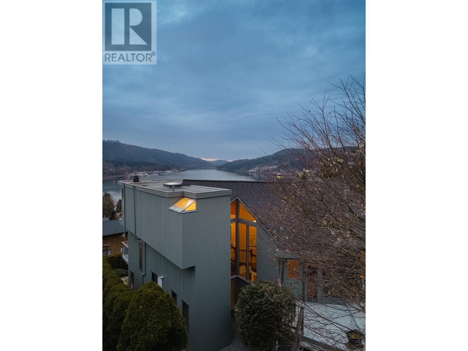 18 Crawford Bay, Port Moody, British Columbia  V3H 3N3 - Photo 38 - R2978134