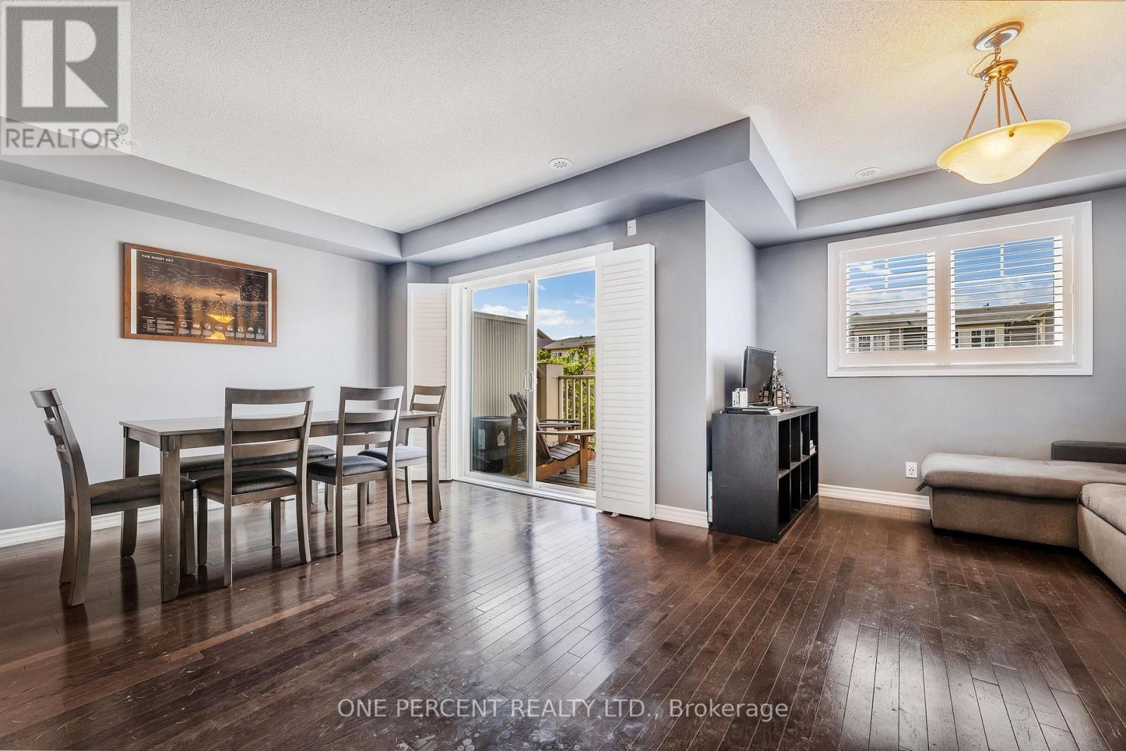 Property at 19 NEARCO CRESCENT image 3