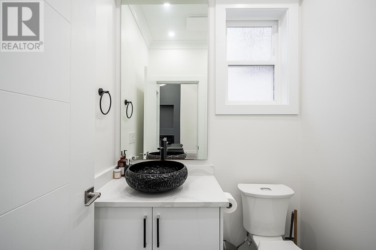 355 Johnston Street, New Westminster, British Columbia  V3M 5H4 - Photo 15 - R2978014