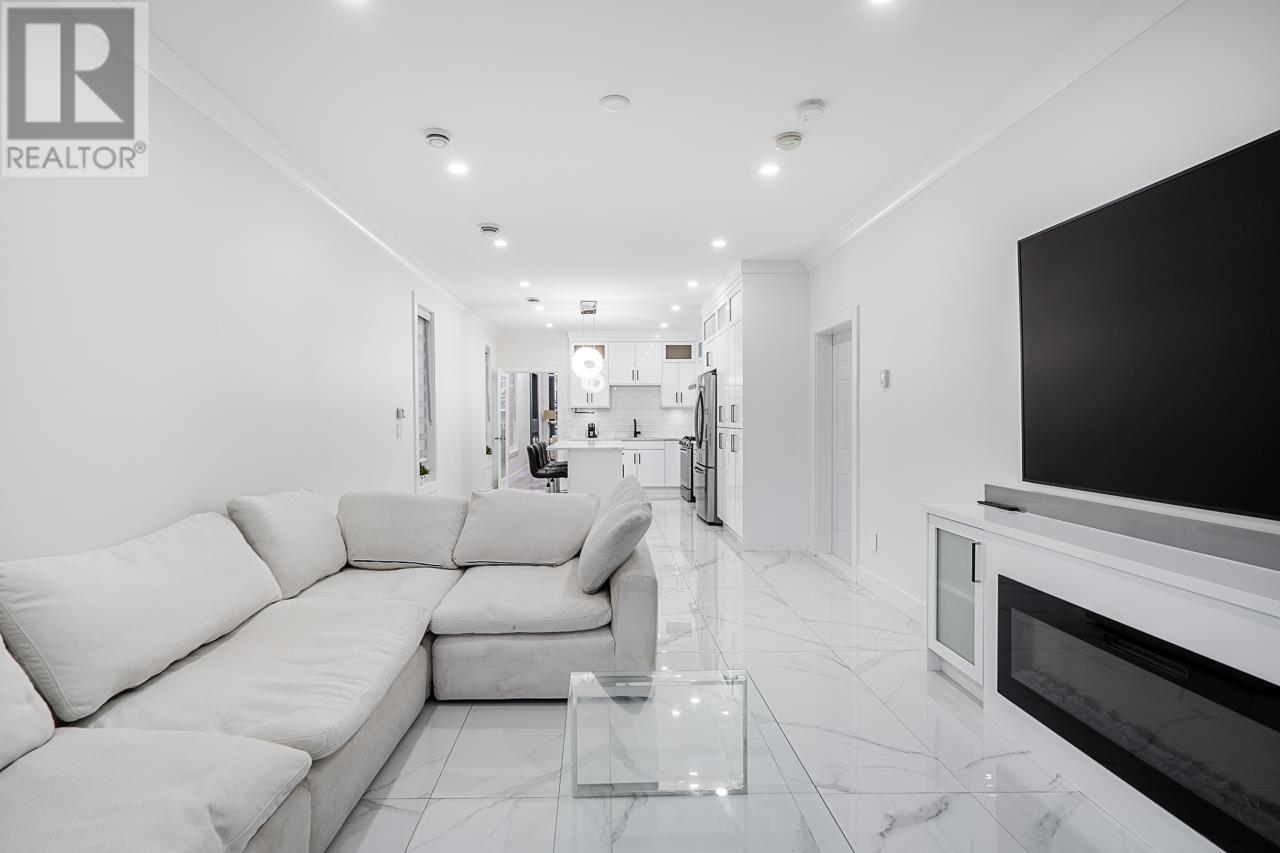 355 Johnston Street, New Westminster, British Columbia  V3M 5H4 - Photo 9 - R2978014