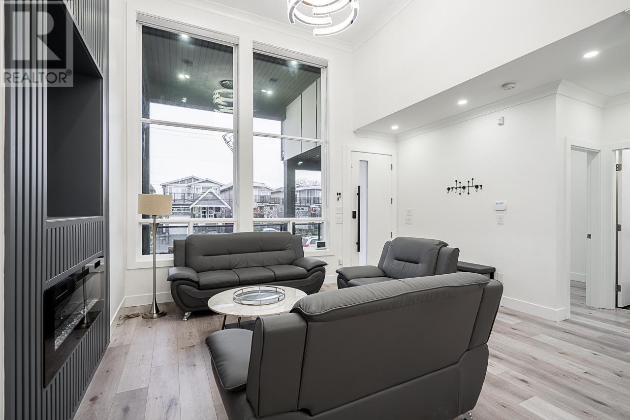 Property at 355 JOHNSTON STREET image 4