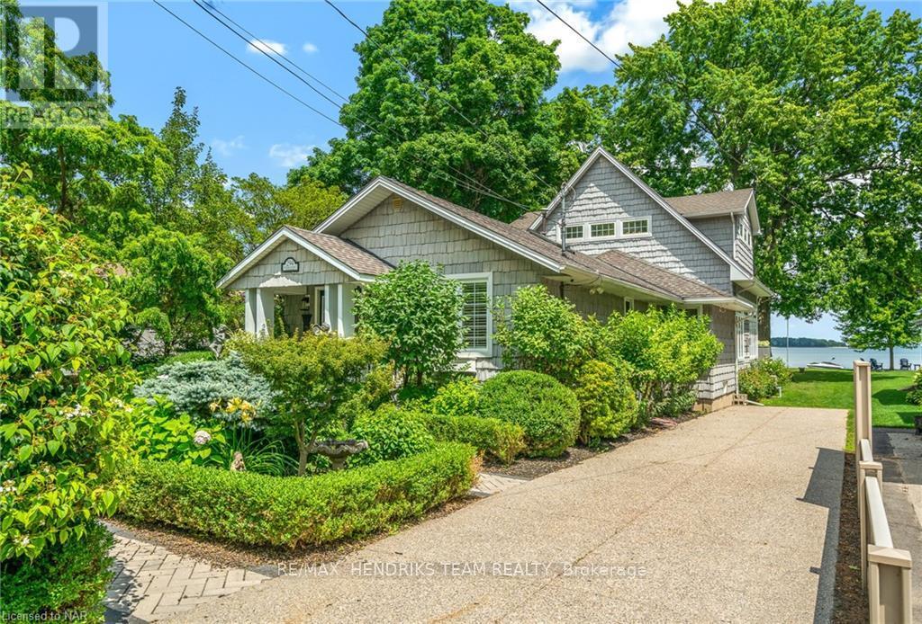 Property at 294 PROSPECT POINT ROAD S image 2
