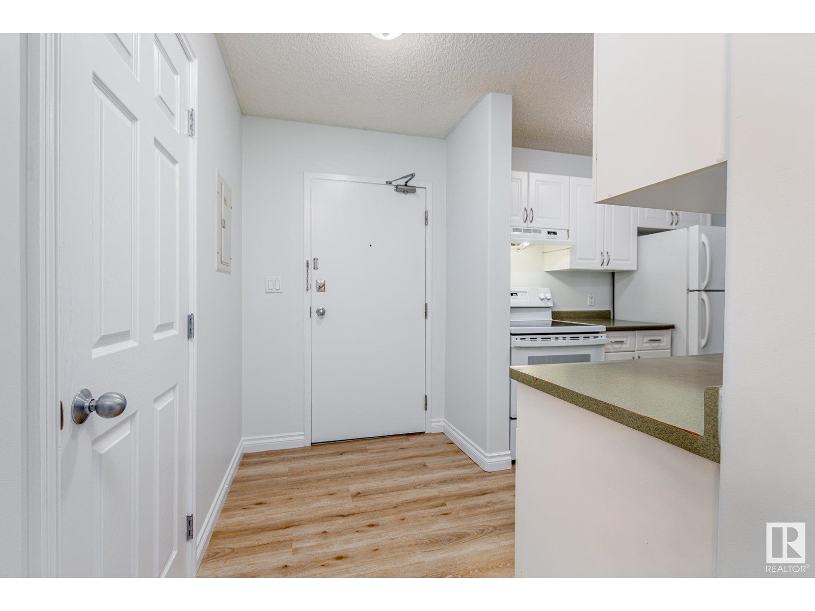 Property at #303 11446 40 AV NW image 2