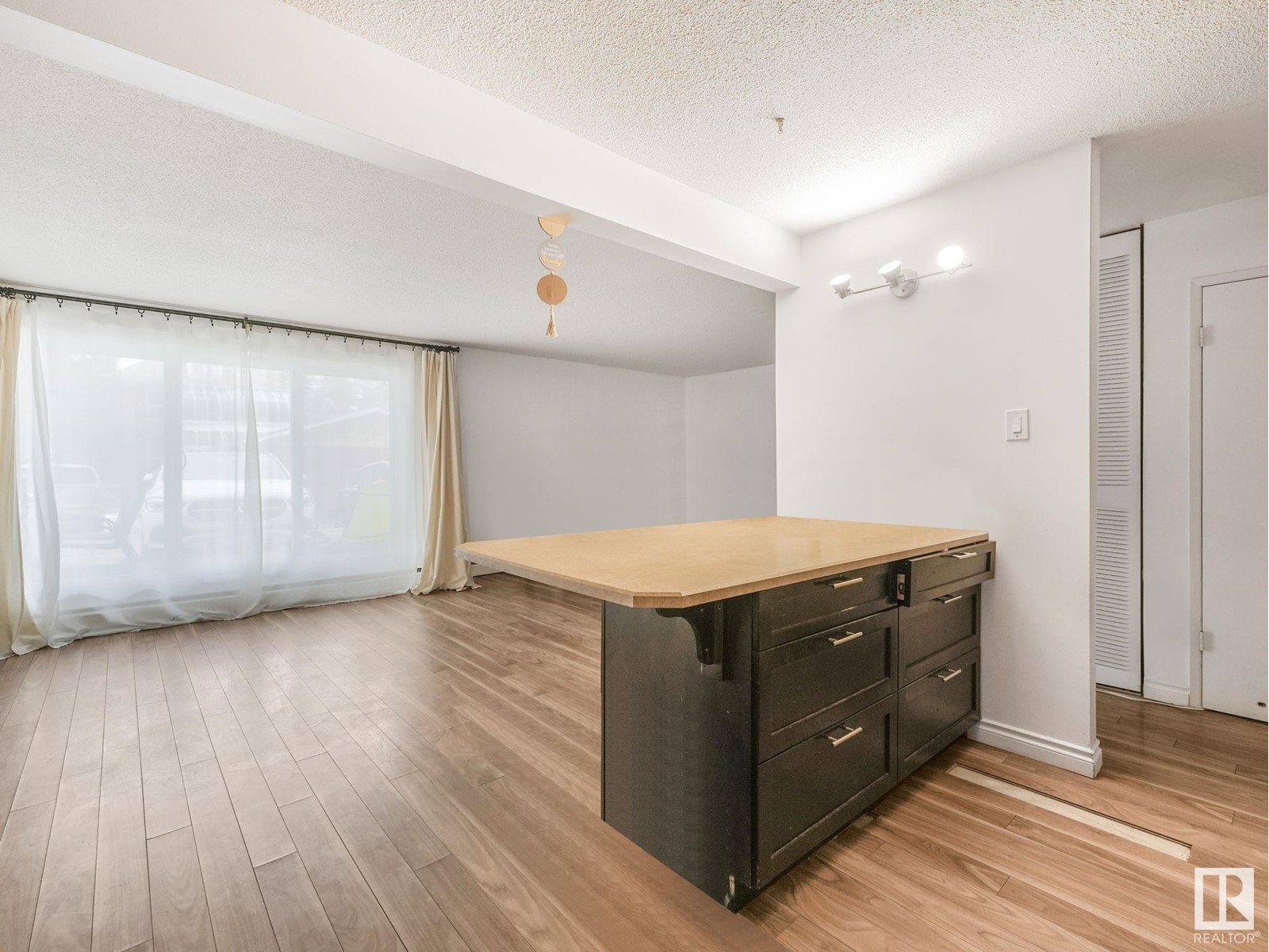 #124 8604 Gateway Bv Nw, Edmonton, Alberta  T6E 4B6 - Photo 9 - E4425843