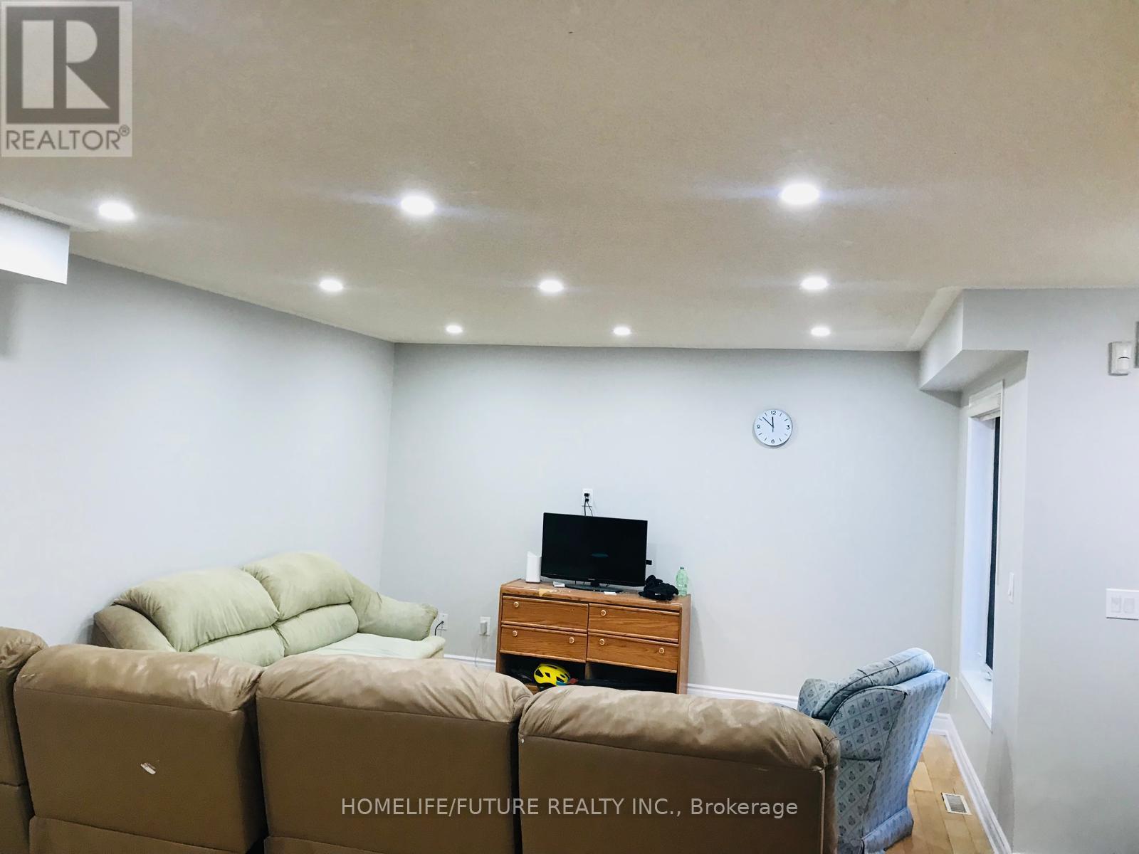 1192 Prestonwood Crescent, Mississauga, Ontario  L5V 2V3 - Photo 19 - W12020766