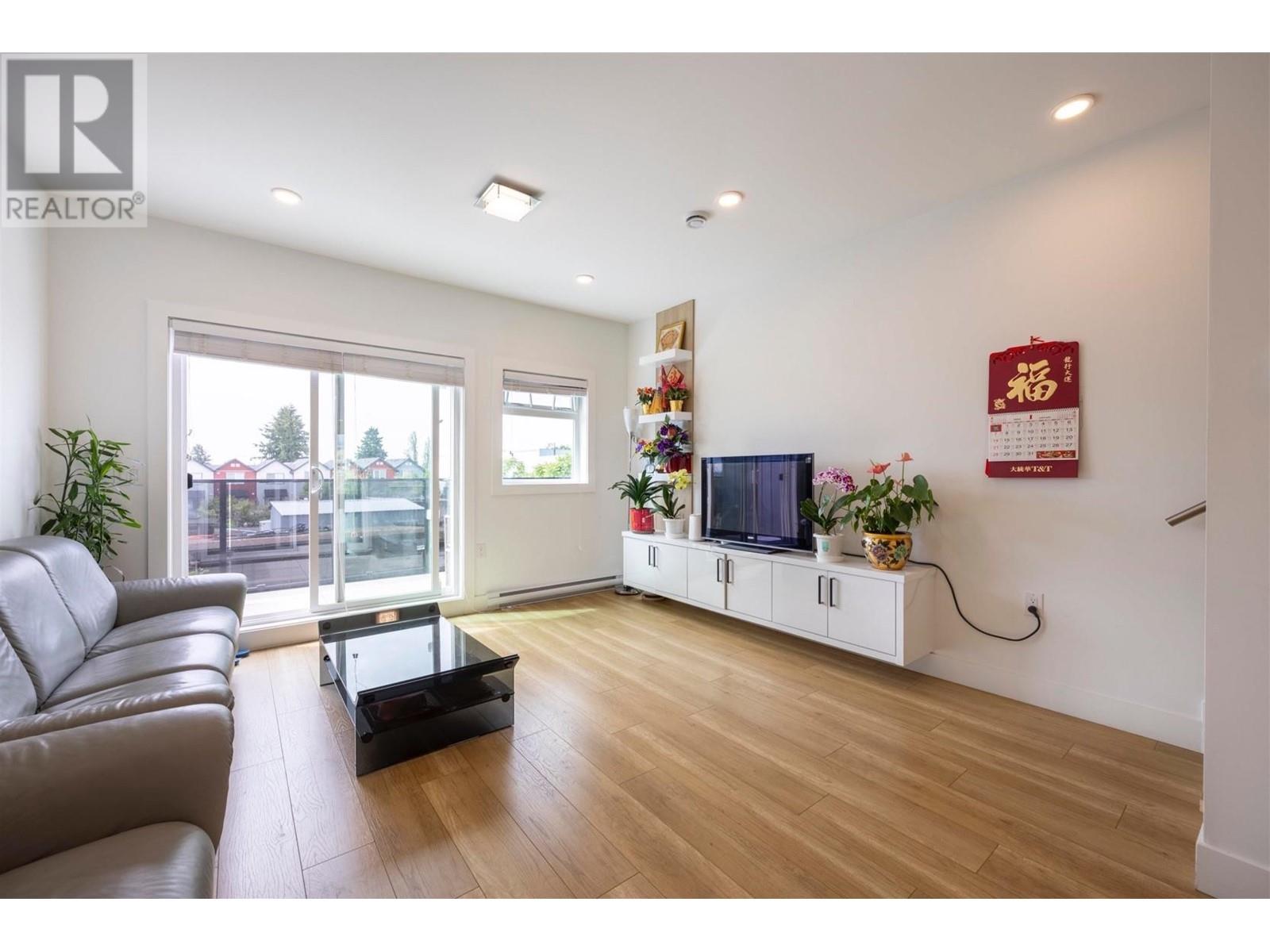 13 6288 Beresford Street, Burnaby, British Columbia  V5J 1K2 - Photo 4 - R2976669