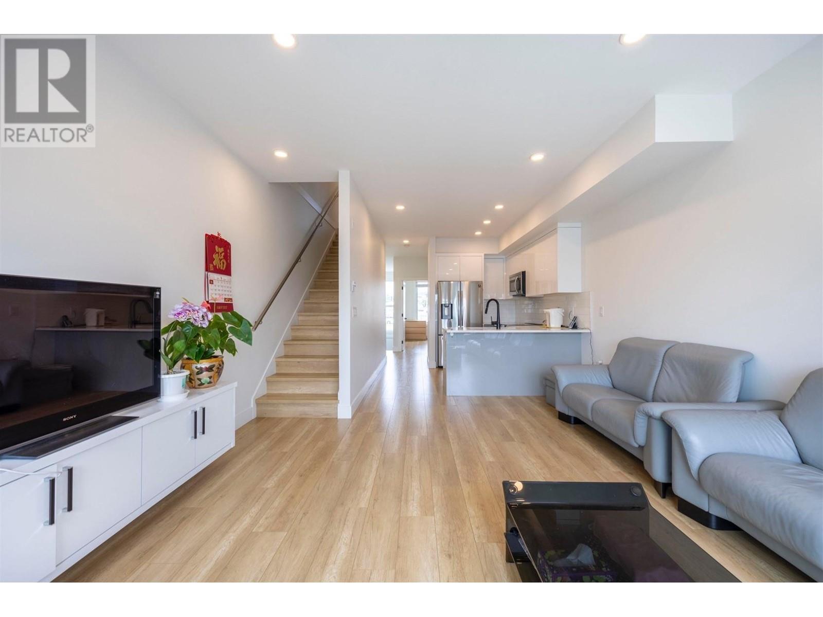 13 6288 Beresford Street, Burnaby, British Columbia  V5J 1K2 - Photo 6 - R2976669