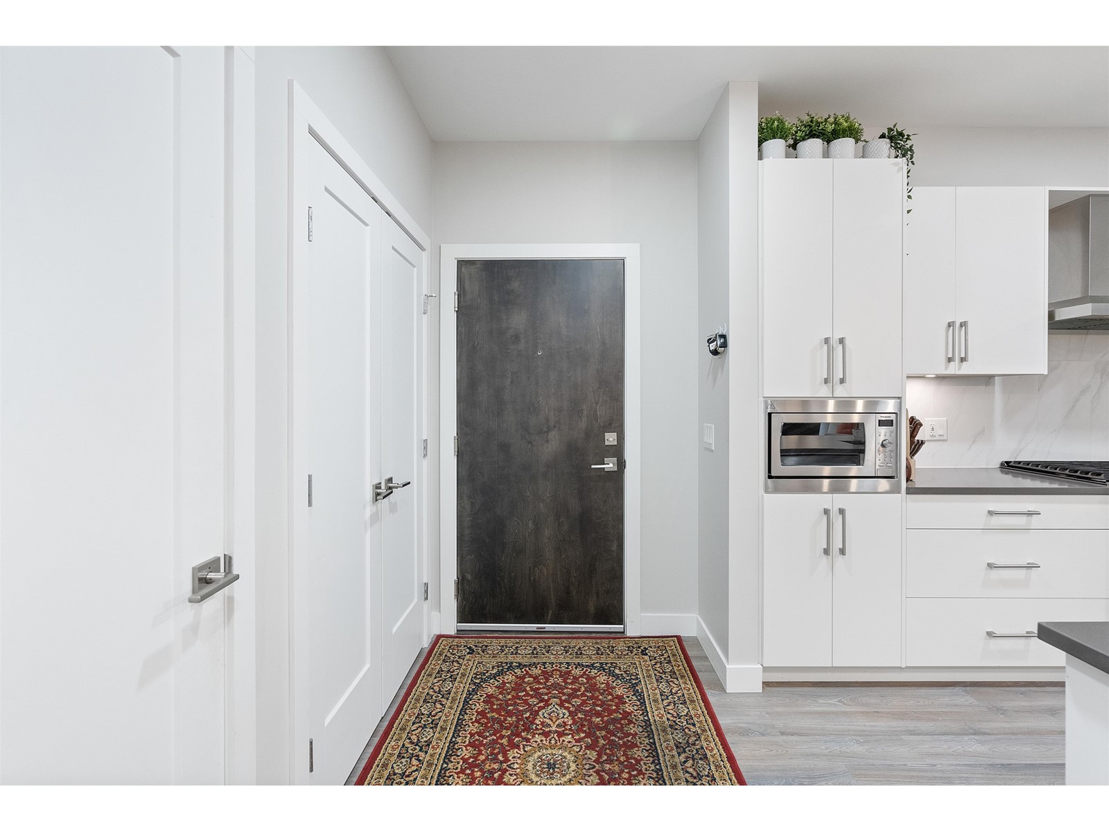 110 15436 31 Avenue, Surrey, British Columbia  V3Z 1H3 - Photo 2 - R2978120