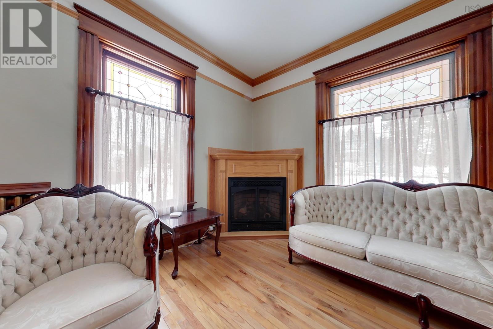 202 Victoria Street E, Amherst, Nova Scotia  B4H 1Y9 - Photo 11 - 202504947