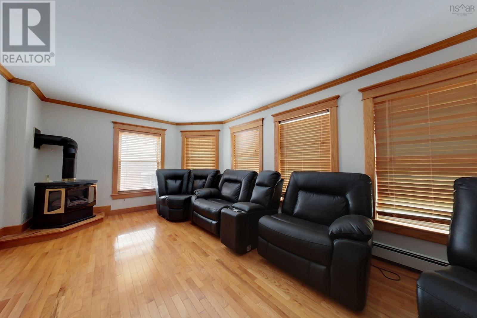 202 Victoria Street E, Amherst, Nova Scotia  B4H 1Y9 - Photo 15 - 202504947