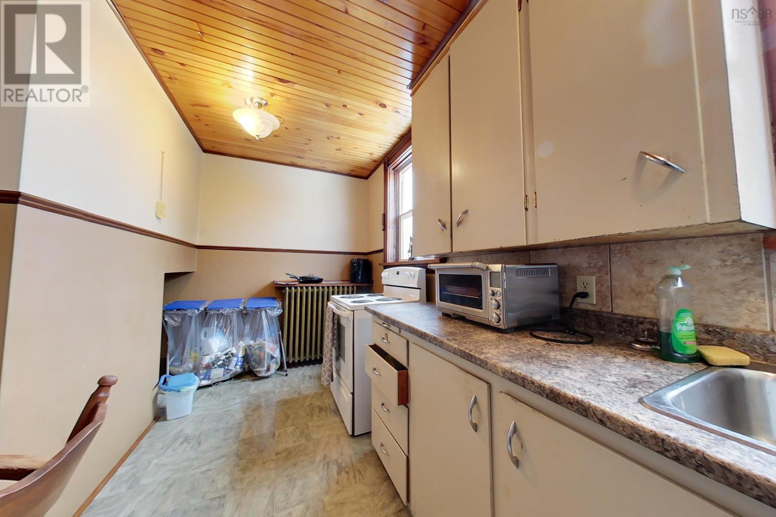 202 Victoria Street E, Amherst, Nova Scotia  B4H 1Y9 - Photo 29 - 202504947