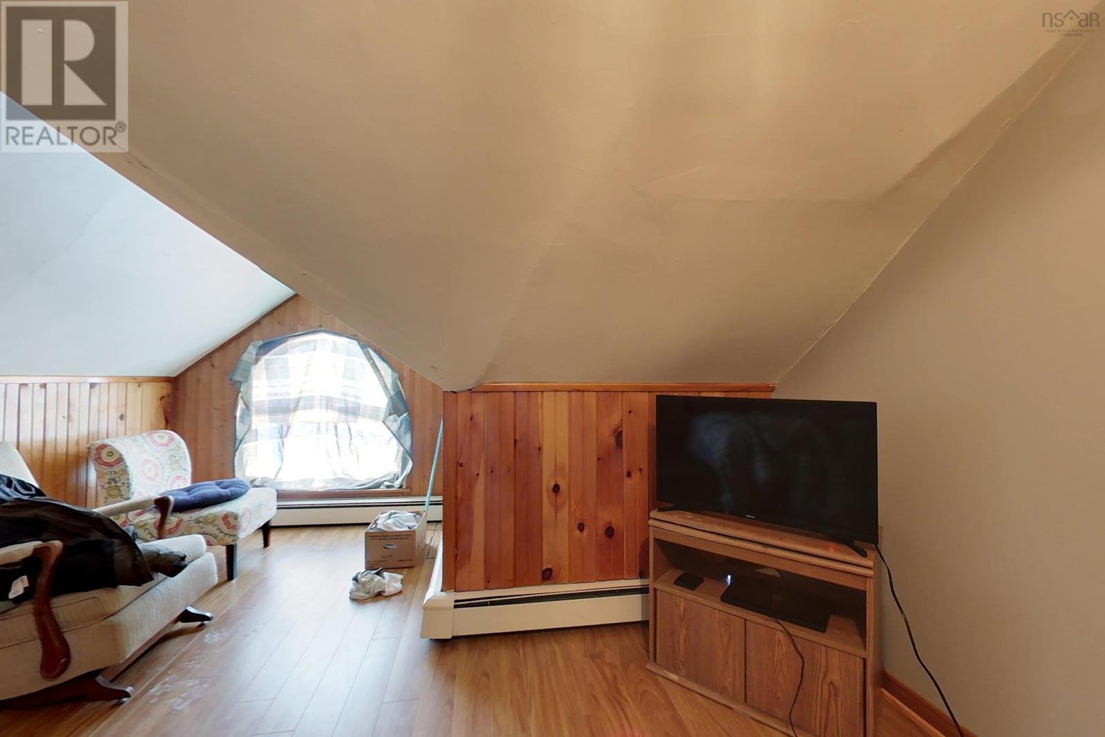 202 Victoria Street E, Amherst, Nova Scotia  B4H 1Y9 - Photo 37 - 202504947