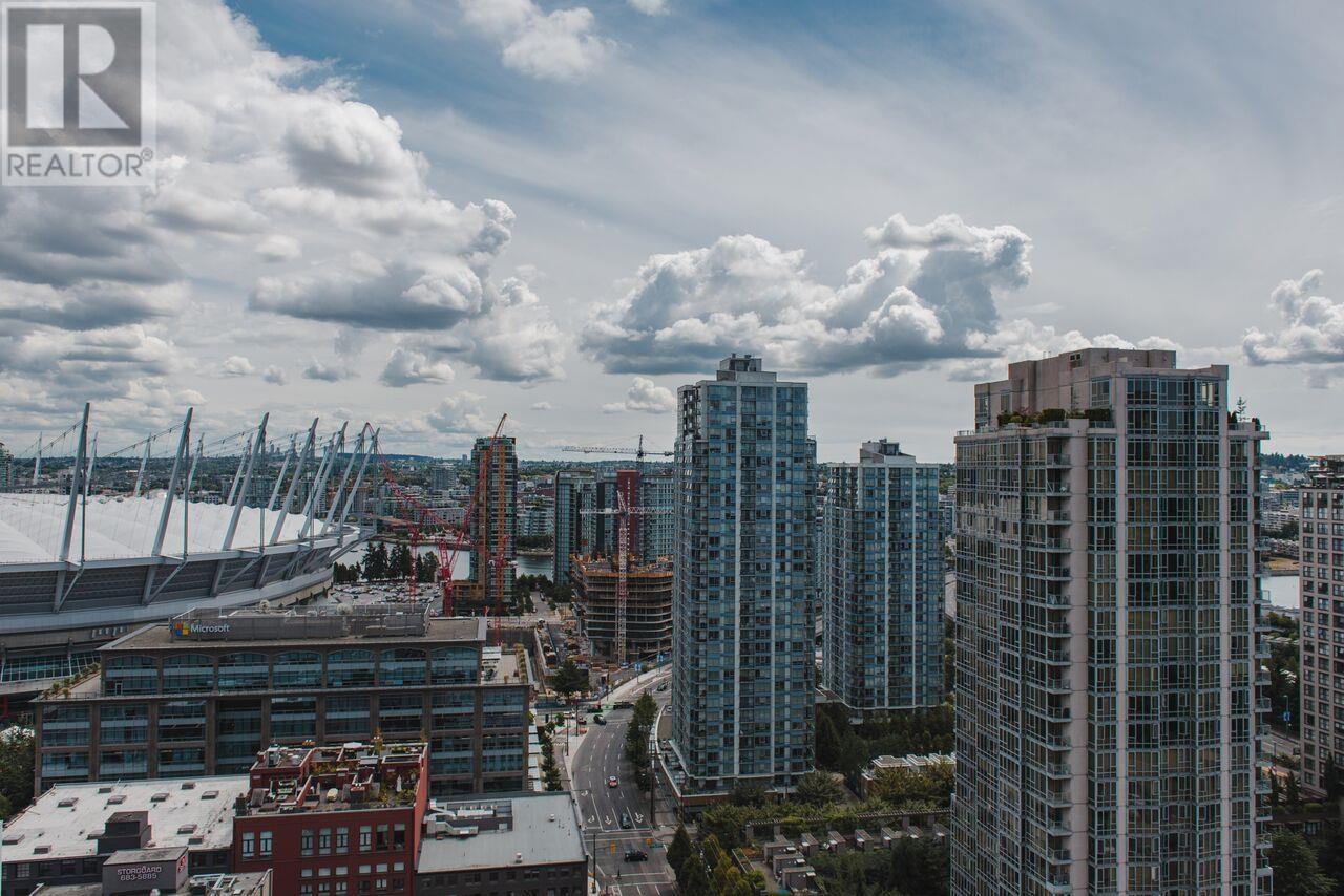 Listing Picture 14 of 15 : 2101 888 HAMILTON STREET, Vancouver / 溫哥華 - 魯藝地產 Yvonne Lu Group - MLS Medallion Club Member
