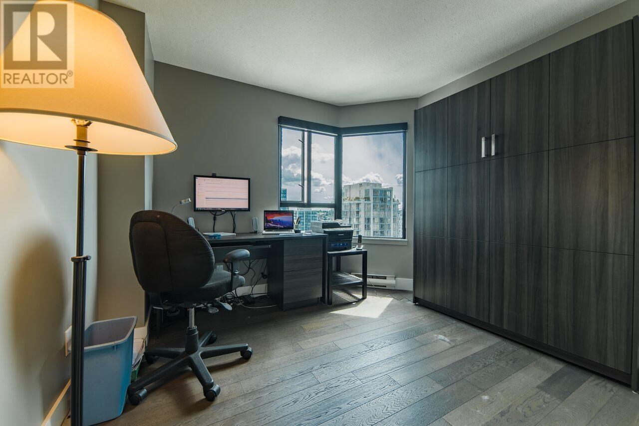Listing Picture 9 of 15 : 2101 888 HAMILTON STREET, Vancouver / 溫哥華 - 魯藝地產 Yvonne Lu Group - MLS Medallion Club Member