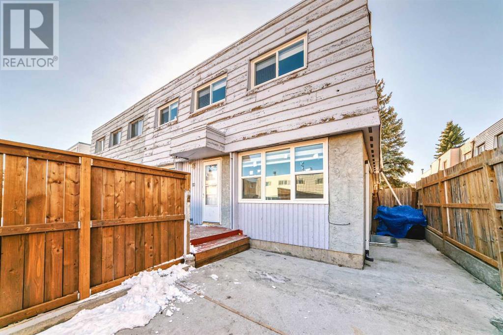 Property at 104, 8 Blackthorn Bay NE image 2