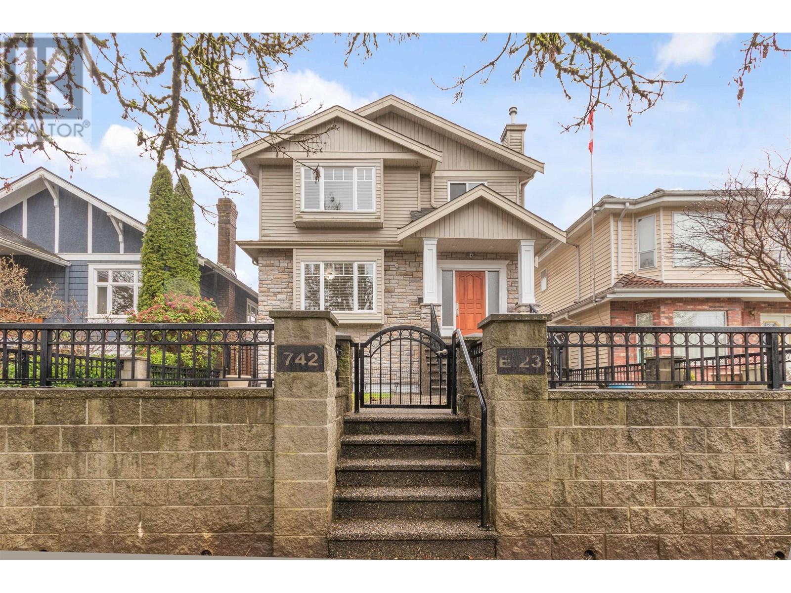 742 E 23rd Avenue, Vancouver, British Columbia  V5V 1Y1 - Photo 1 - R2977880