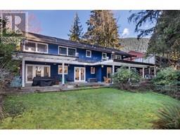 937 MONTROYAL BOULEVARD, North Vancouver, British Columbia