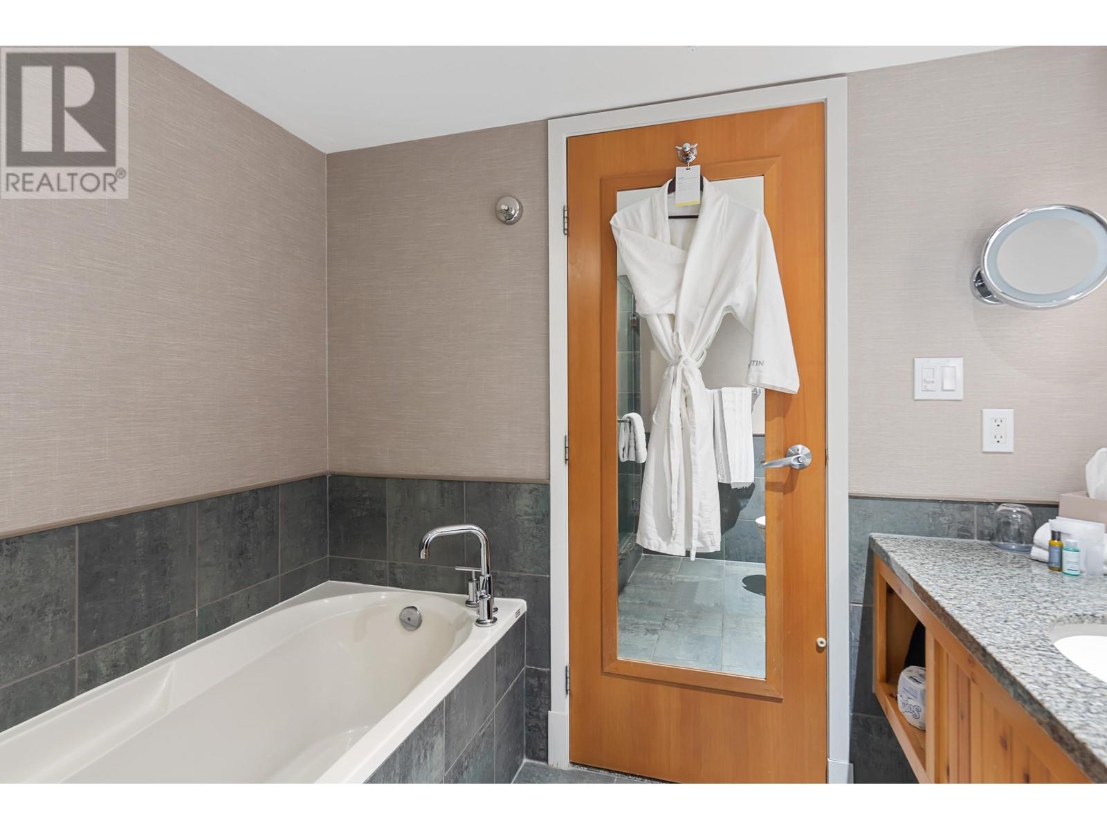 958 4090 Whistler Way, Whistler, British Columbia  V8E 1J3 - Photo 20 - R2978144