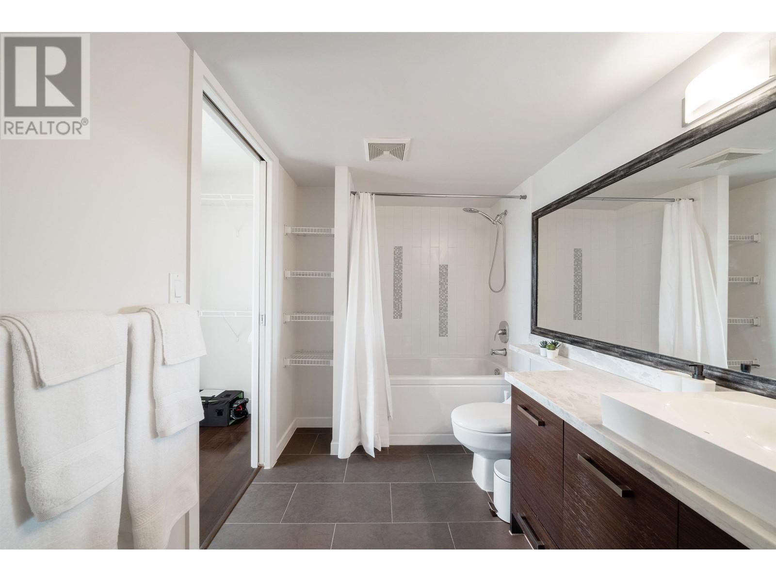 706 2959 Glen Drive, Coquitlam, British Columbia  V3B 0B8 - Photo 17 - R2978153