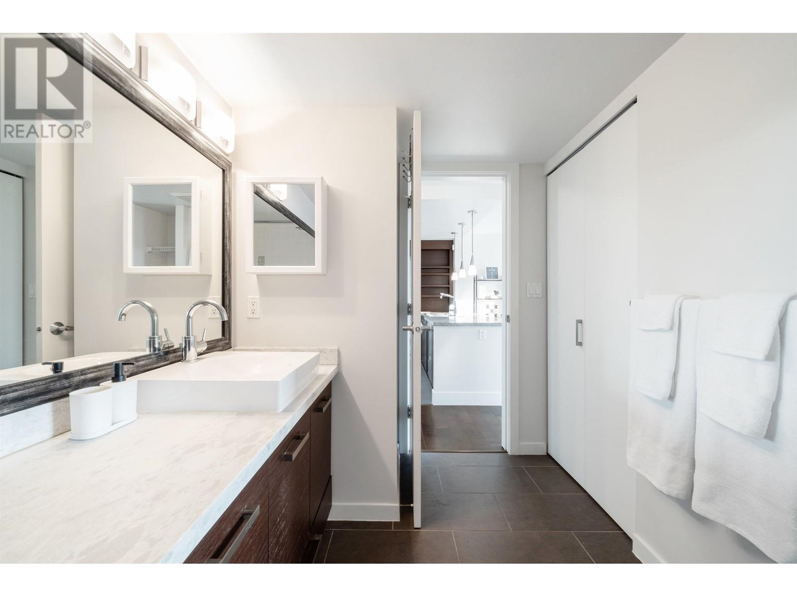 706 2959 Glen Drive, Coquitlam, British Columbia  V3B 0B8 - Photo 18 - R2978153