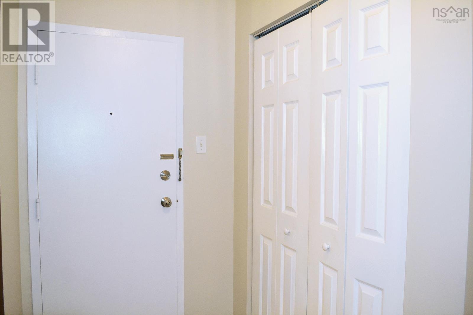 104 7 Jamieson Street, Dartmouth, Nova Scotia  B3A 4L2 - Photo 2 - 202504724