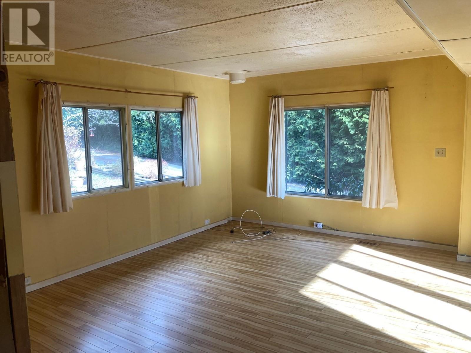 227 Tomahawk Avenue, West Vancouver, British Columbia  V7P 1C4 - Photo 5 - R2975105