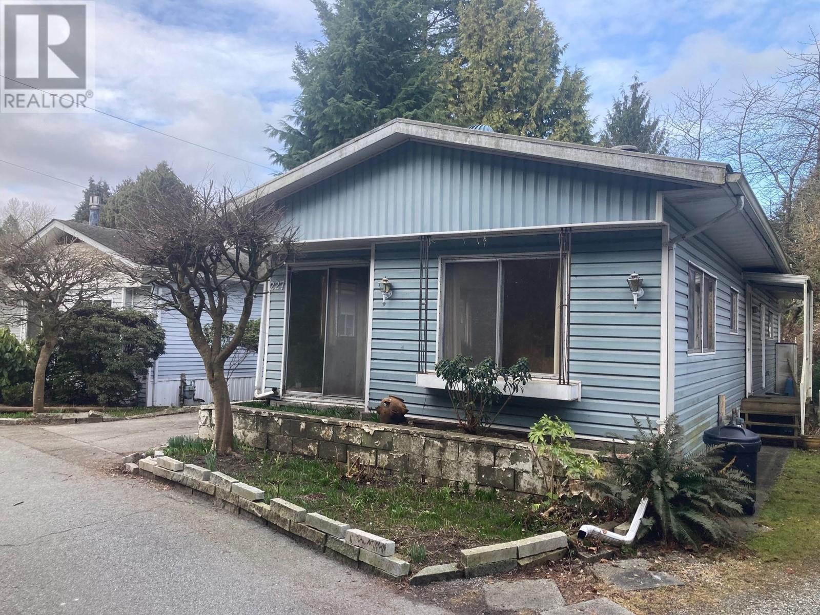 227 Tomahawk Avenue, West Vancouver, British Columbia  V7P 1C4 - Photo 23 - R2975105