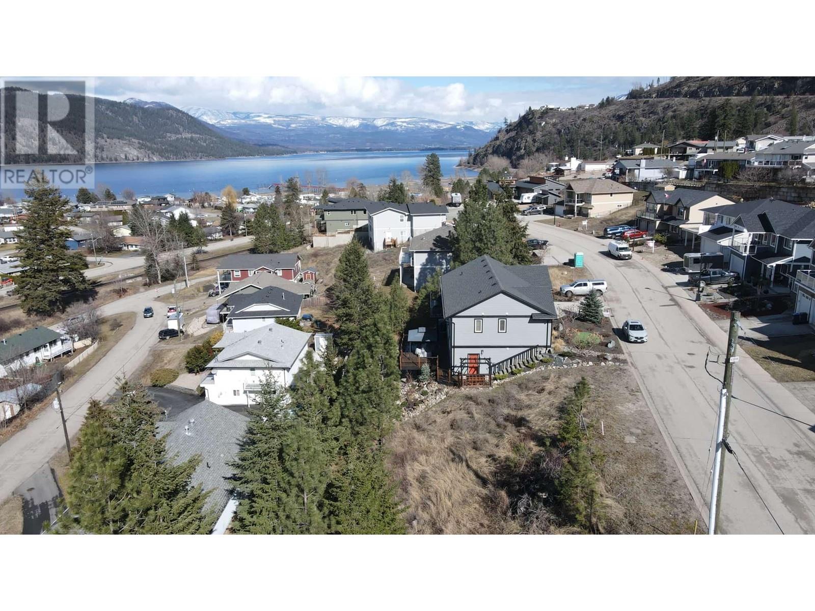 1188 Montgomery Place, chase, British Columbia