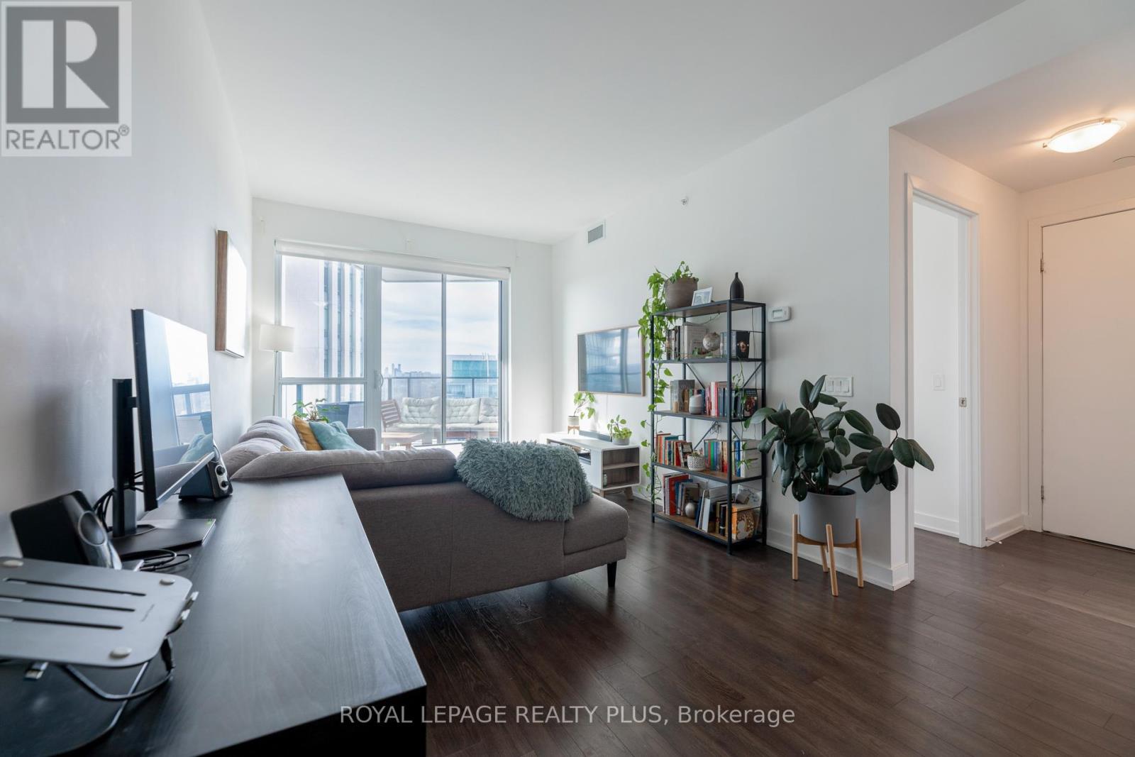 3105 - 10 Park Lawn Road, Toronto, Ontario  M8V 0H9 - Photo 2 - W12020818