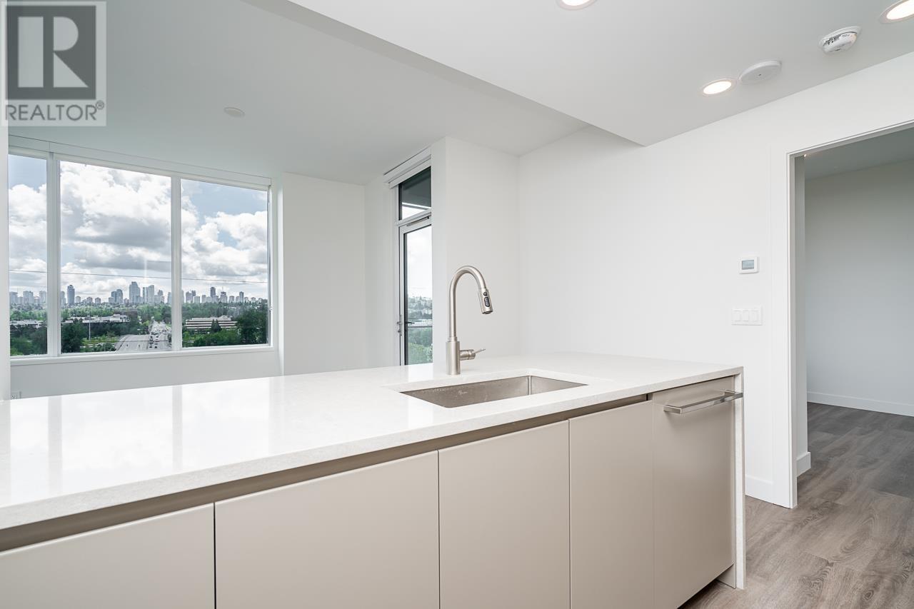 Listing Picture 10 of 39 : 704 4433 ALASKA STREET, Burnaby / 本拿比 - 魯藝地產 Yvonne Lu Group - MLS Medallion Club Member
