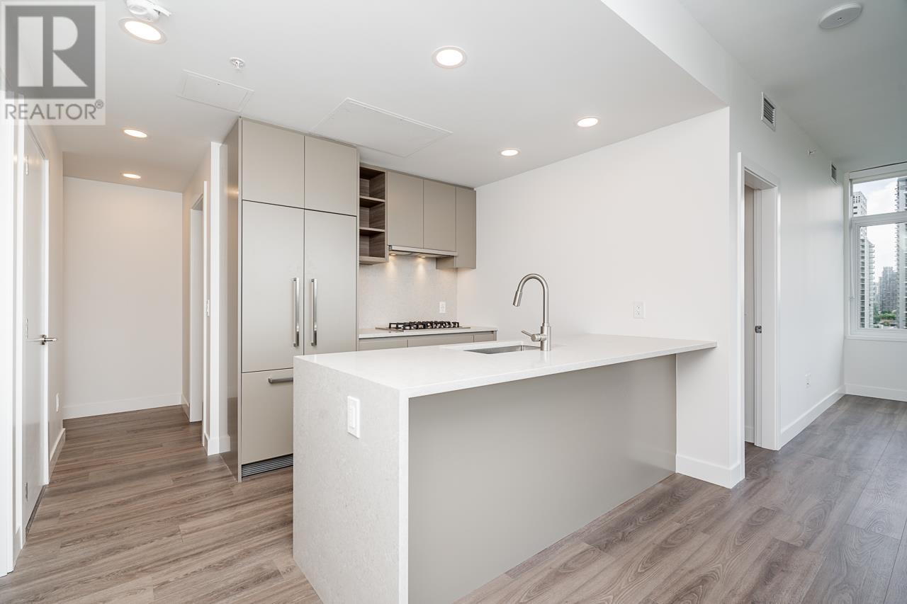 Listing Picture 5 of 39 : 704 4433 ALASKA STREET, Burnaby / 本拿比 - 魯藝地產 Yvonne Lu Group - MLS Medallion Club Member