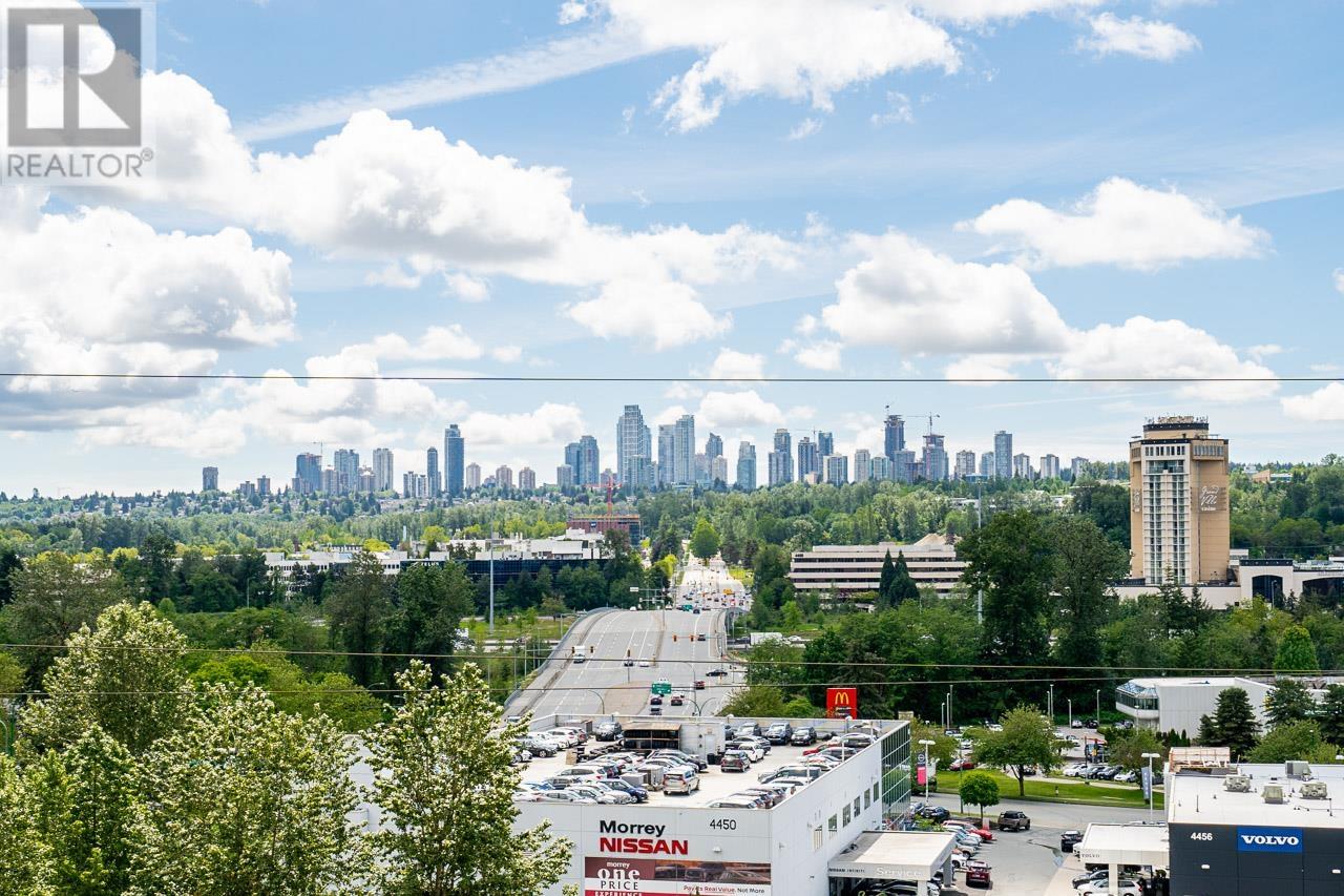 Listing Picture 31 of 39 : 704 4433 ALASKA STREET, Burnaby / 本拿比 - 魯藝地產 Yvonne Lu Group - MLS Medallion Club Member