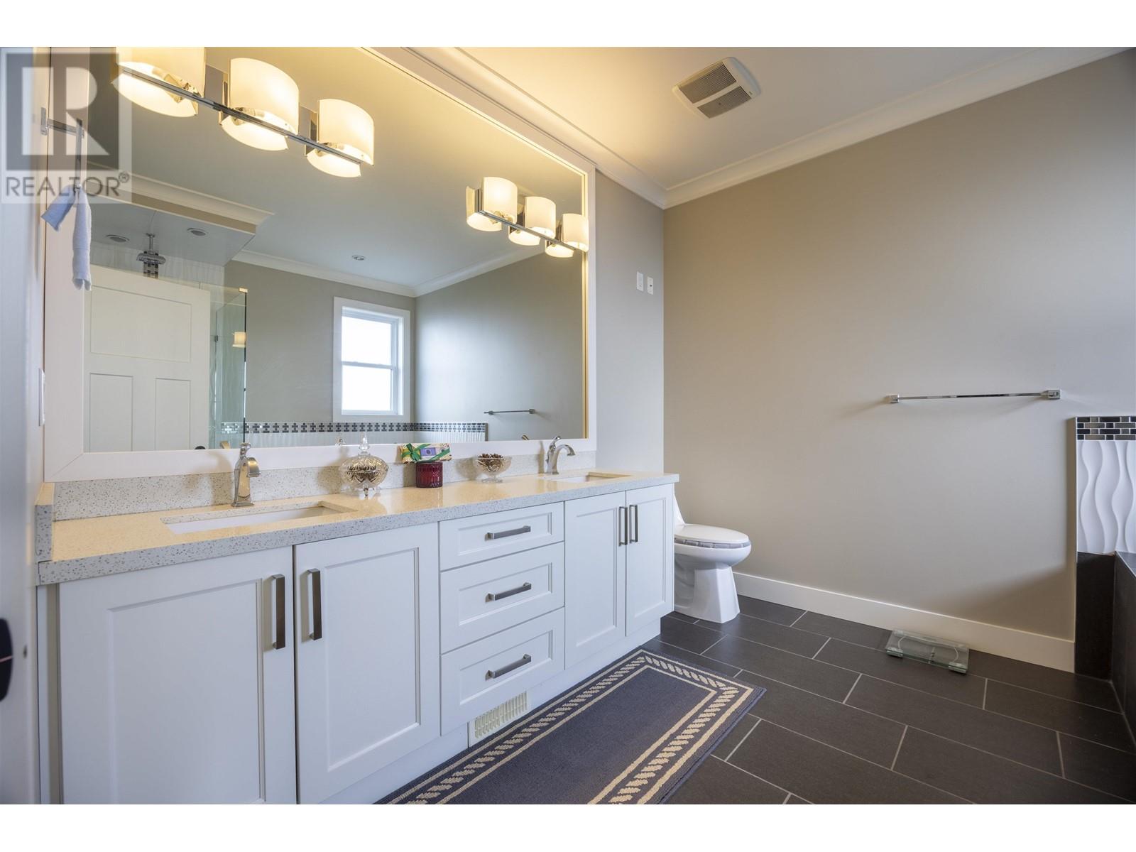 3521 Galloway Avenue, Coquitlam, British Columbia  V3E 0K3 - Photo 22 - R2977907