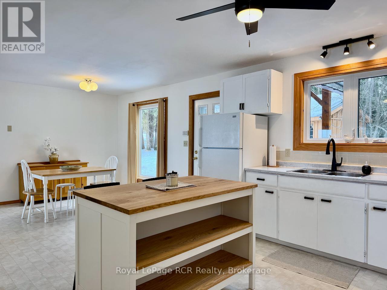 139 Ivy Drive, Georgian Bluffs, Ontario  N0H 2T0 - Photo 15 - X12020863