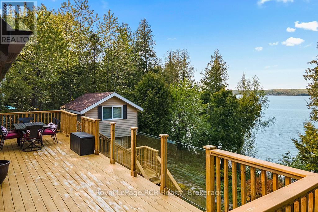 139 Ivy Drive, Georgian Bluffs, Ontario  N0H 2T0 - Photo 3 - X12020863