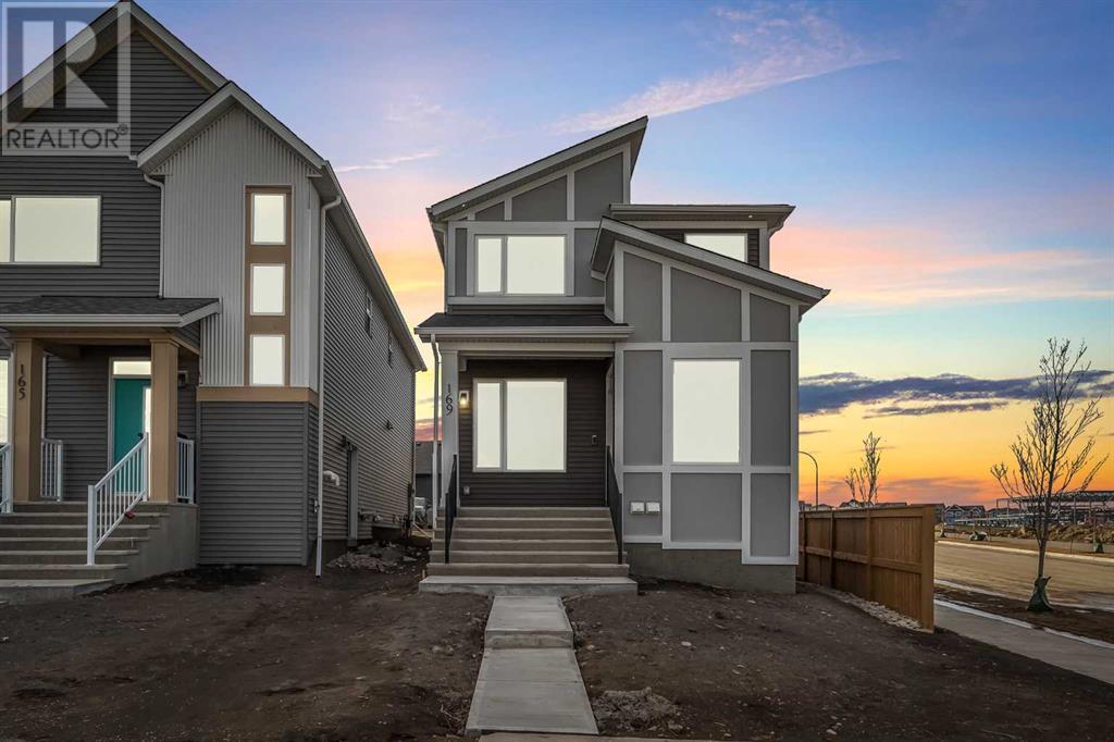 Property at 169 Edith Way NW image 3