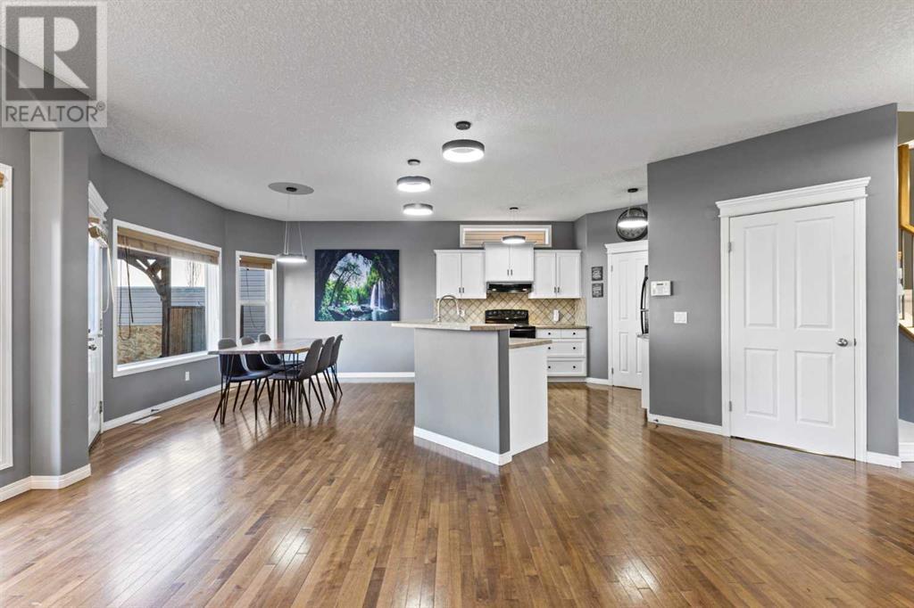 321 Crystal Shores View, Okotoks, Alberta  T1S 2H9 - Photo 11 - A2187474