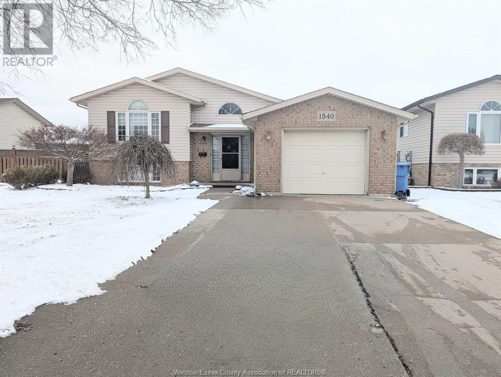 1540 Blairwood Crescent, Windsor, Ontario  N8W 5M6 - Photo 1 - 25005820