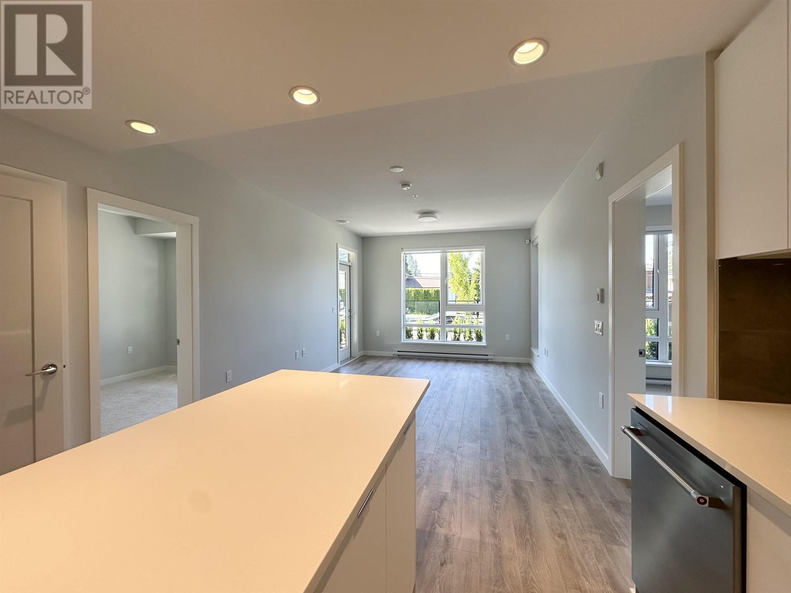 210 615 Cottonwood Avenue, Coquitlam, British Columbia  V3J 2S5 - Photo 5 - R2976017