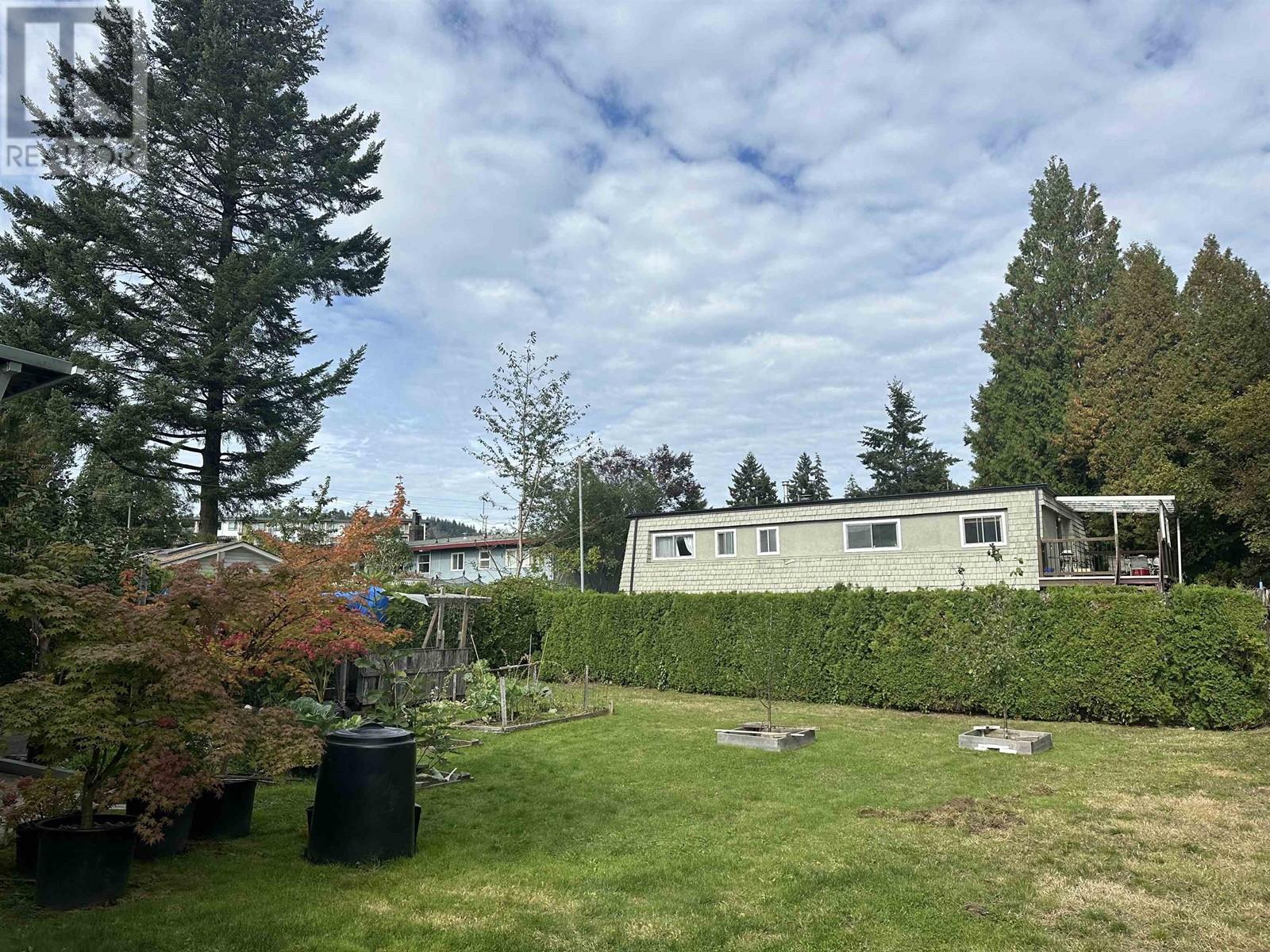 751 Egmont Avenue, Coquitlam, British Columbia  V3J 4J7 - Photo 10 - R2931751
